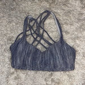 Lululemon Free to be bra